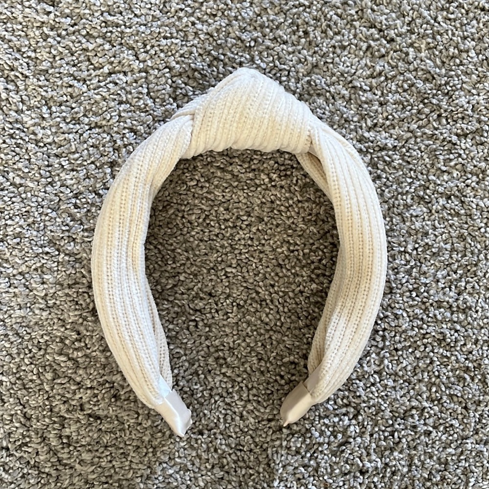 Cream head band with knot; soft; one size; never worn
